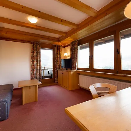 Bergkranz 3* מידרס