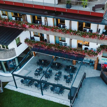 Bergkranz 3* מידרס