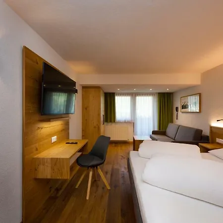 Bergkranz 3* מידרס