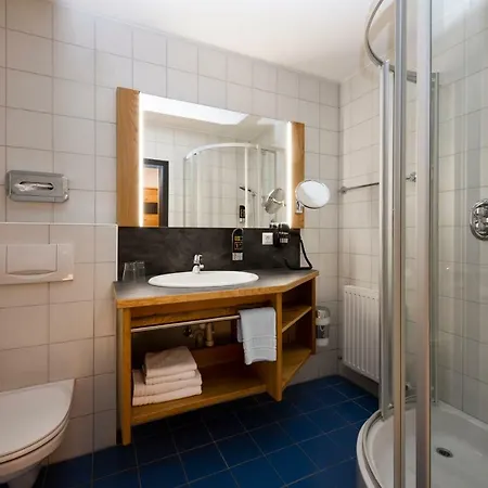 Bergkranz 3* מידרס