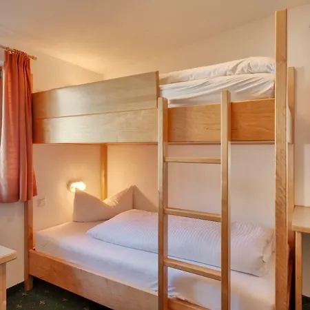 Bergkranz 3* מידרס